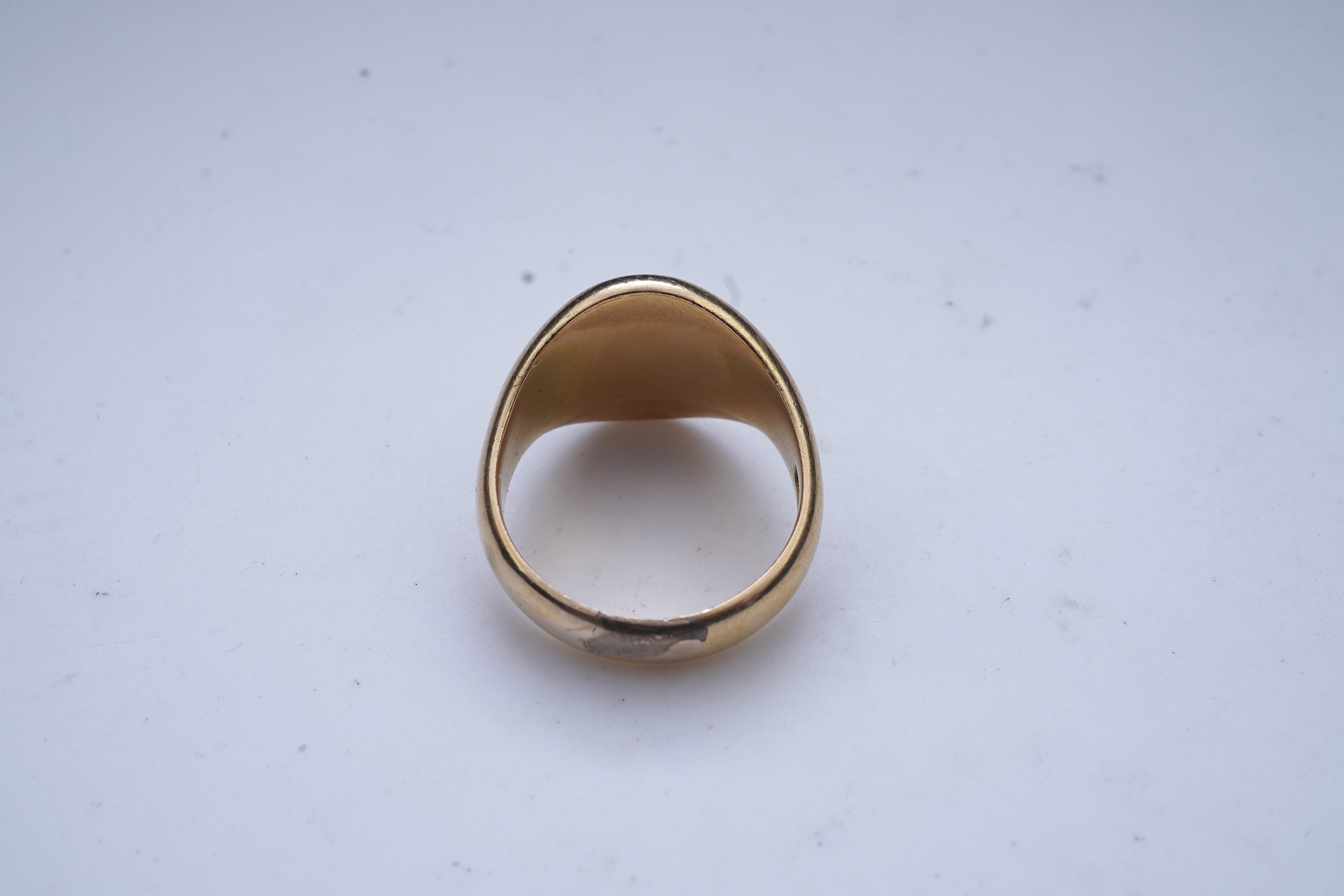 A Victorian 18ct gold signet ring, circa 1890